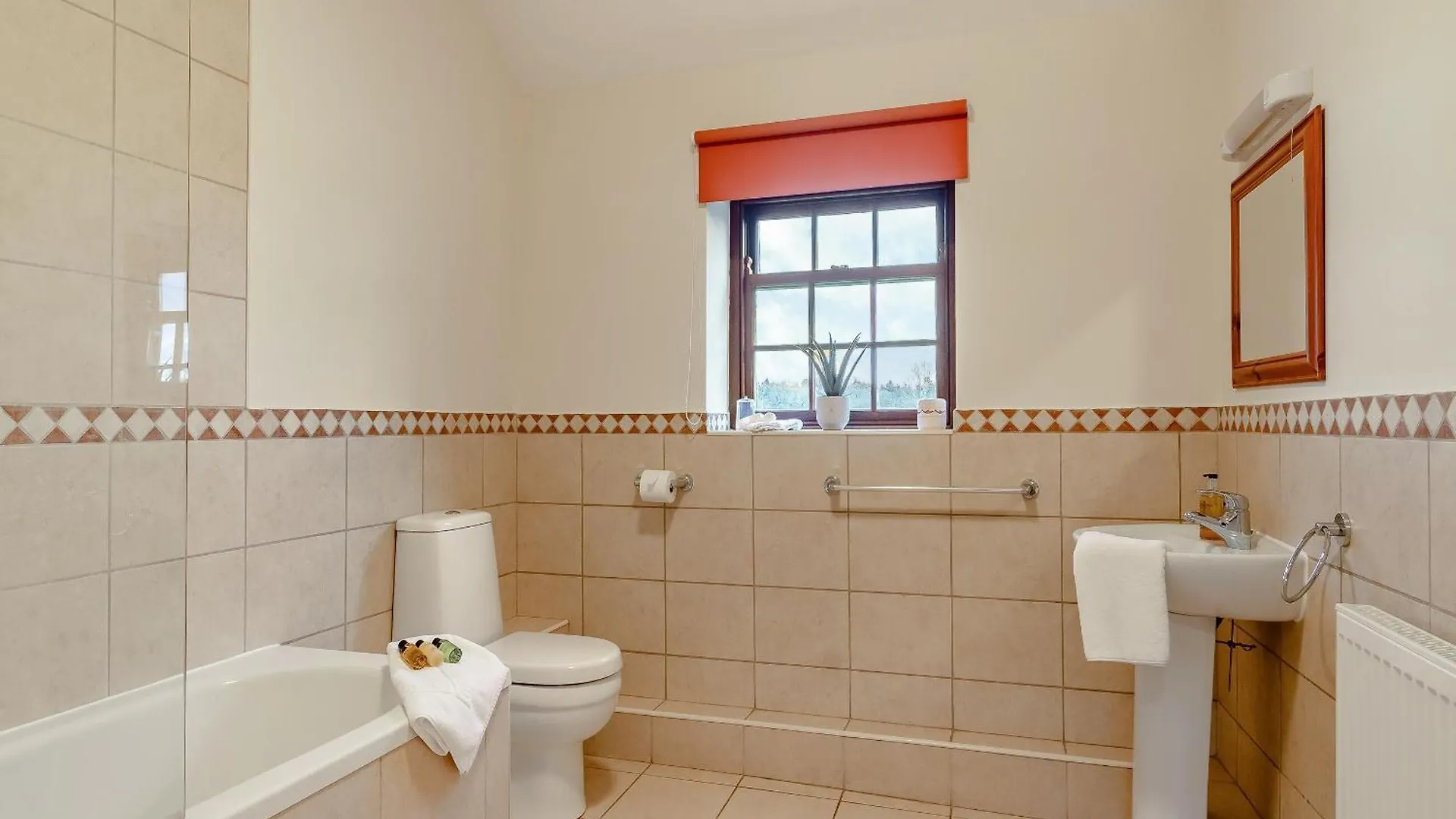 Holiday home The Old Combine Shed Villa Huby United Kingdom