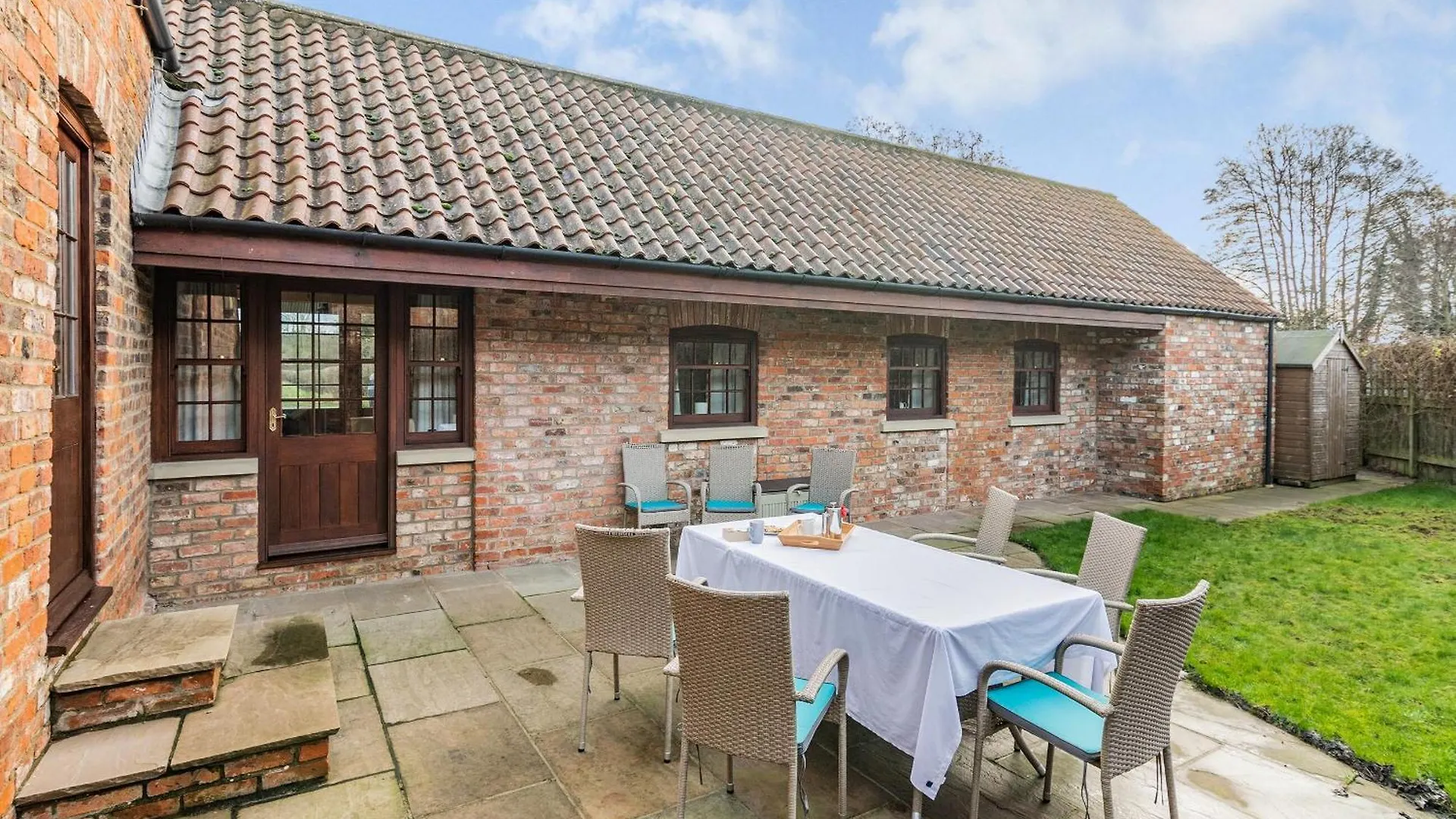 Holiday home The Old Combine Shed Villa Huby